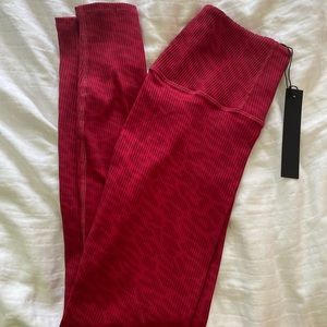 Carbon38 red leopard ribbed leggings small